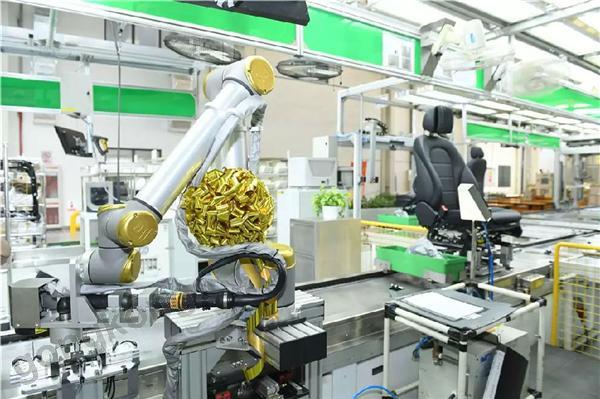 优傲机器人与北汽李尔强强联手 助力提升自动化生产