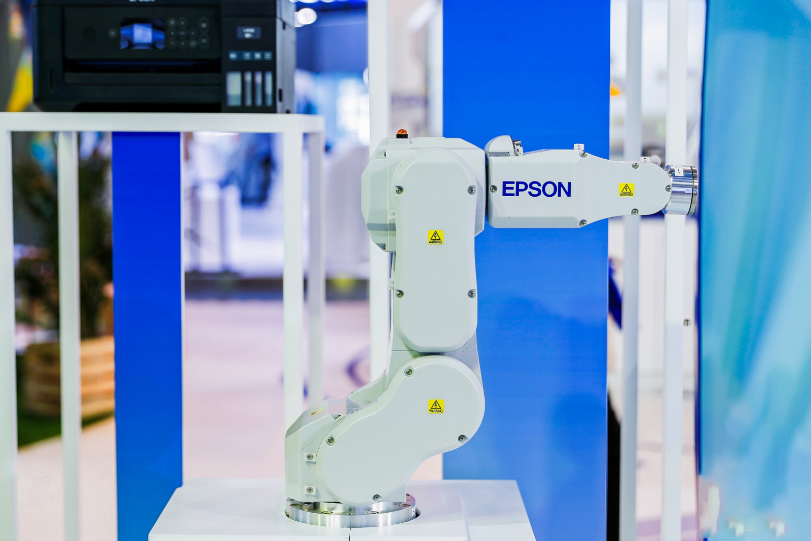 工业机器人在自动化生产线的9种用途